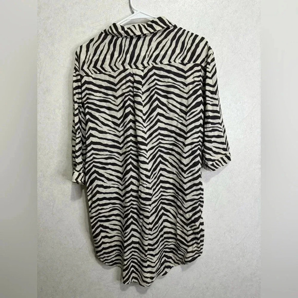 TAHARI Zebra Print Button Up Tunic Top Linen Blend Lightweight Size Small - Picture 2 of 8